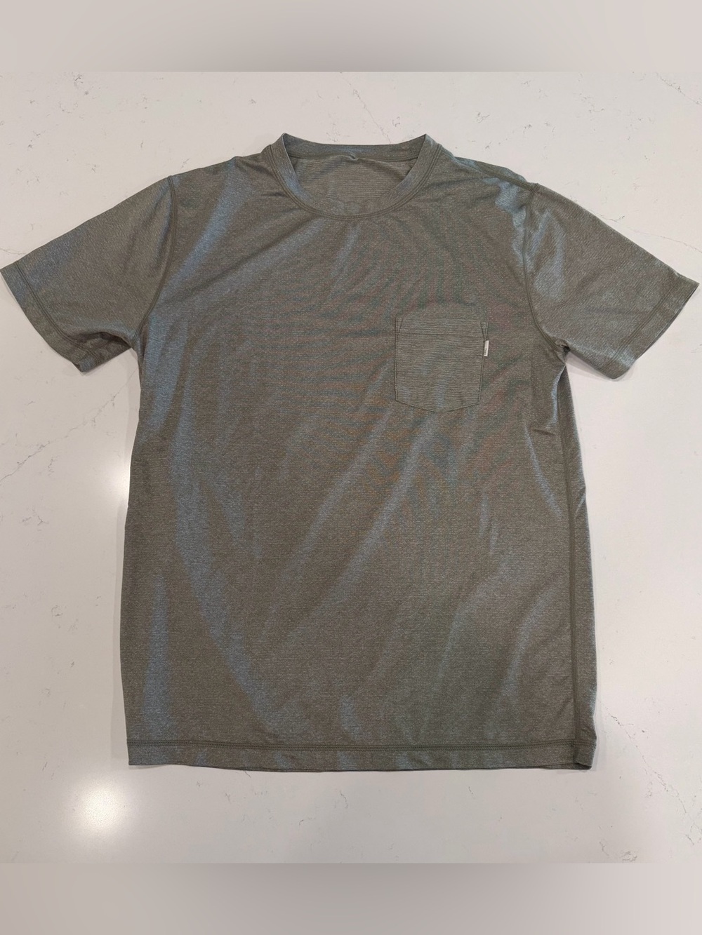 Vuori Men’s Green Tradewind Performance Tee - Medium